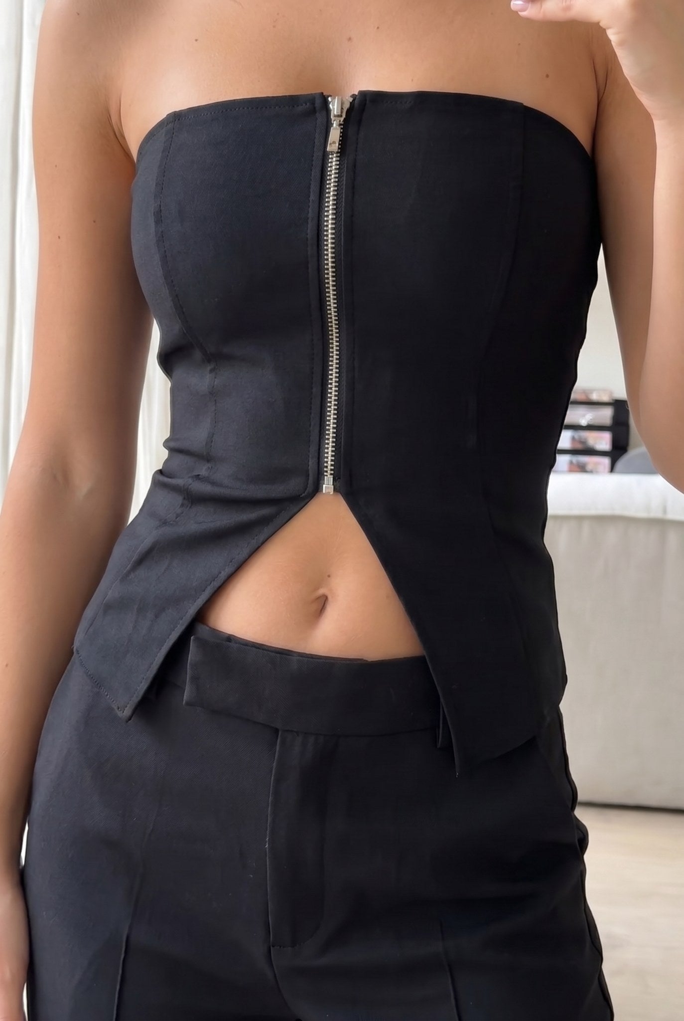 TOP LAUREN